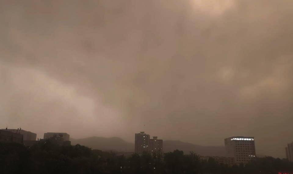 皇冠信用網登2登3
_昨晚这场暴风骤雨皇冠信用網登2登3
，让济南很多车辆变成“大花脸”